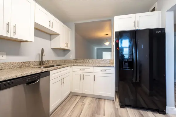 6061 N Falls Circle Dr #102, Lauderhill, FL 33319