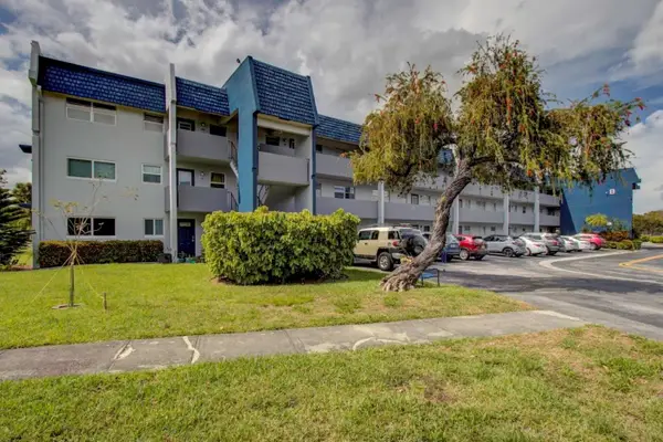 7867 Golf Circle Dr #108, Margate, FL 33063