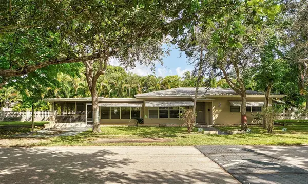 1019 NE 11th St, Fort Lauderdale, FL 33304