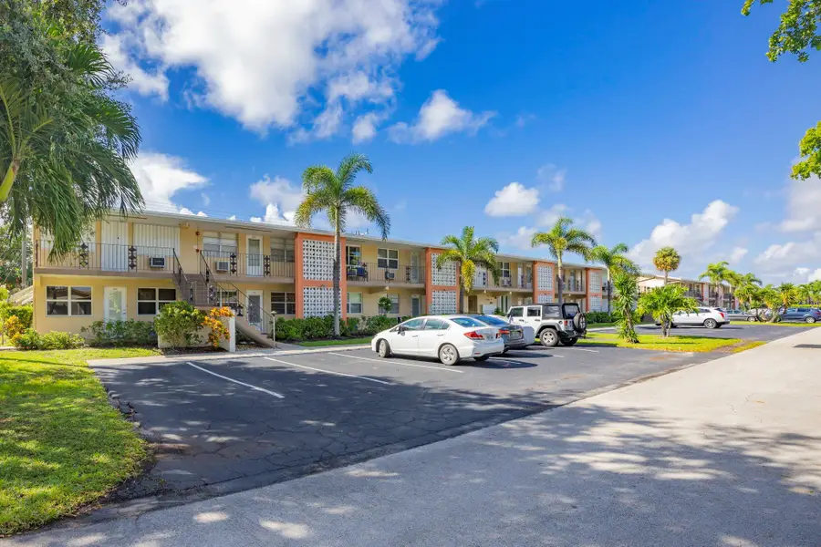 2160 NE 56th Ct #102, Fort Lauderdale, FL 33308 - Image #2