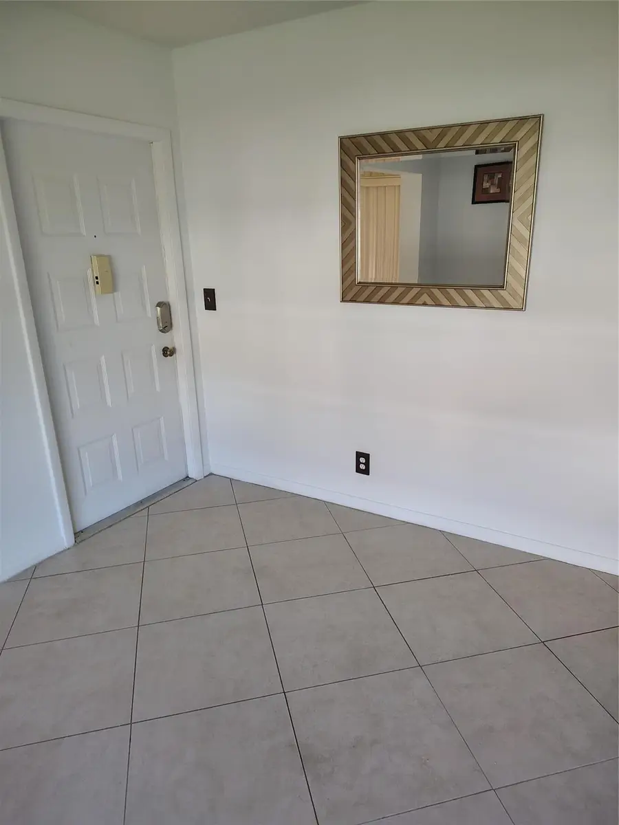 5245 NW 3rd St #D, Delray Beach, FL 33445 - Image #2
