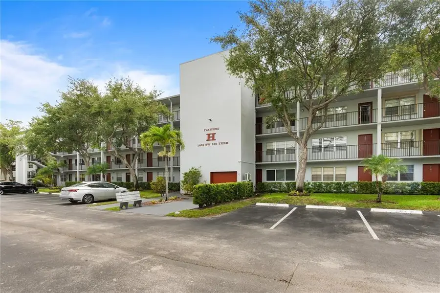 1401 SW 135th Ter #310H, Hollywood, FL 33027 - Image #2