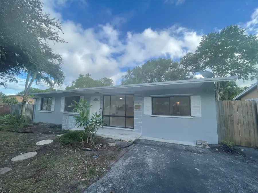 730 NE 23rd Pl, Pompano Beach, FL 33064 - Image #2