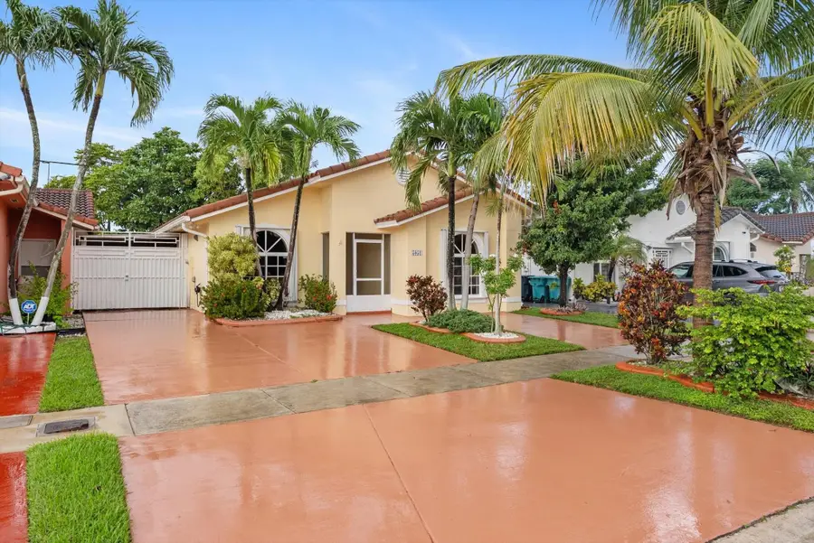 5051 SW 142 Pl, Miami, FL 33175 - Image #2