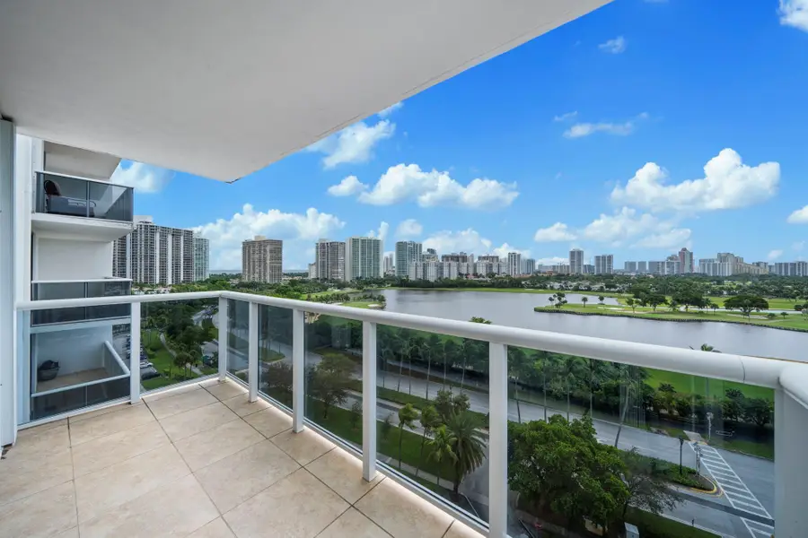 3625 N Country Club Dr #1208, Miami, FL 33180 - Image #3