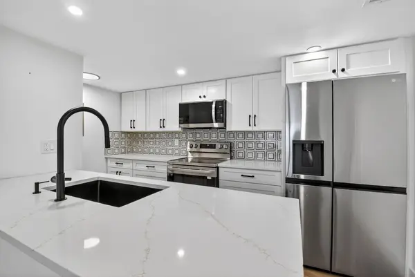 5843 Thisledown Ct, West Palm Beach, FL 33415