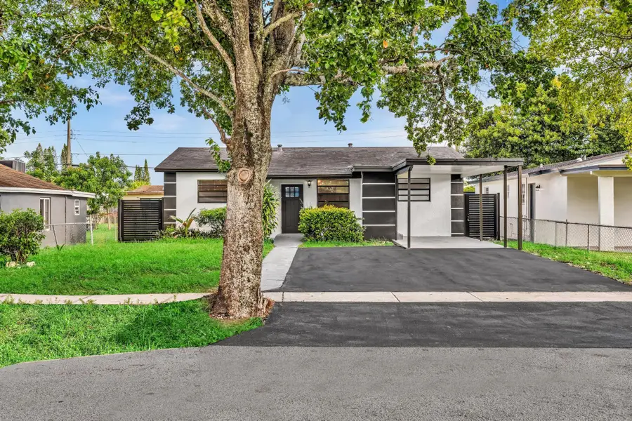 5361 Flagler St, Hollywood, FL 33021 - Image #2