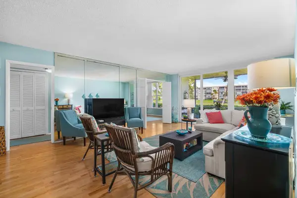 4009 N Cypress Dr #104, Pompano Beach, FL 33069