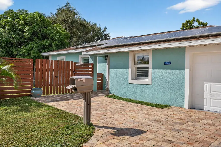 1201 N Tyrone Boulevard, Saint Petersburg, FL 33710 - #2