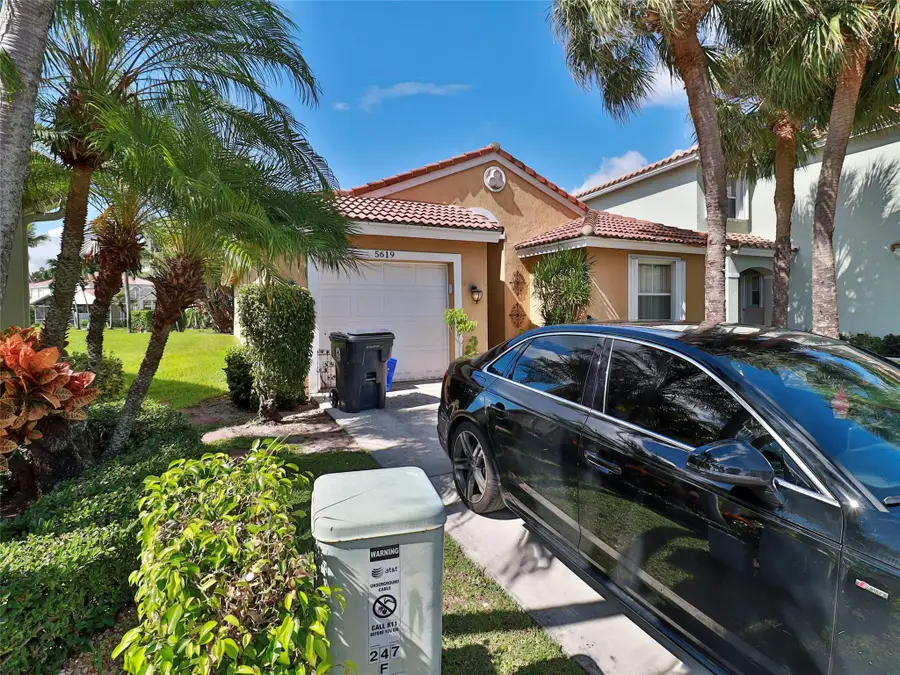 5619 Kingsmill Ct, Lake Worth, FL 33463 - Image #3