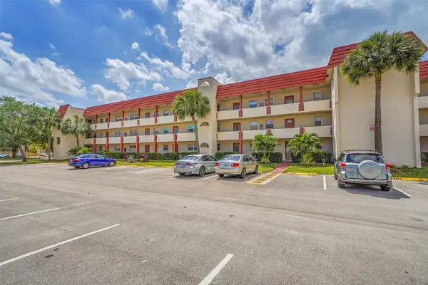 2901 Sunrise Lakes Dr #101, Fort Lauderdale, FL 33322