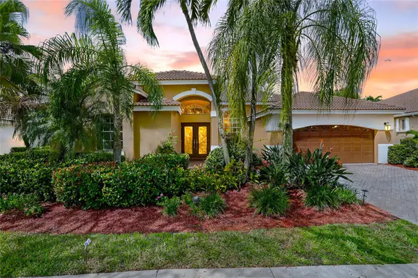 2807 Oakbrook Ln, Weston, FL 33332