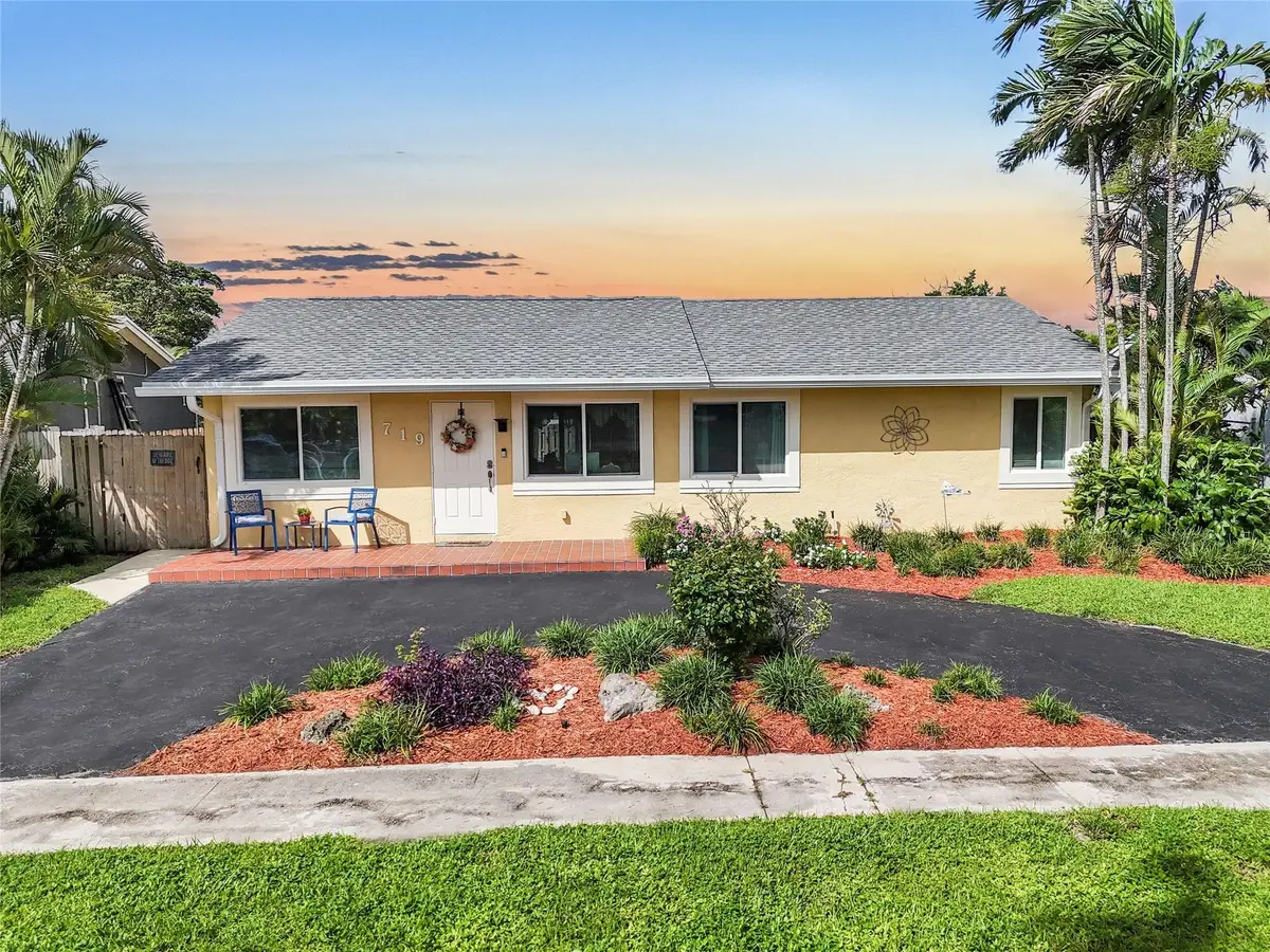 719 SW 79th Ave, North Lauderdale, FL 33068 - Image #1