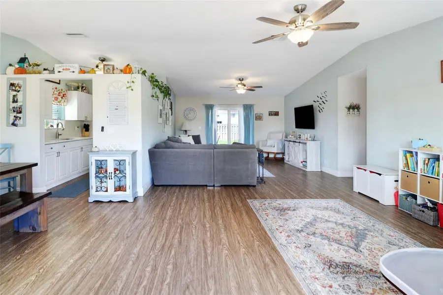 719 SW 79th Ave, North Lauderdale, FL 33068 - Image #2