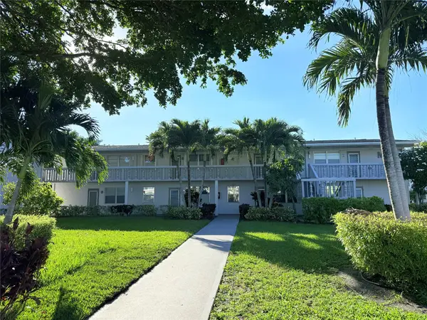 204 Oakridge M #204, Deerfield Beach, FL 33442