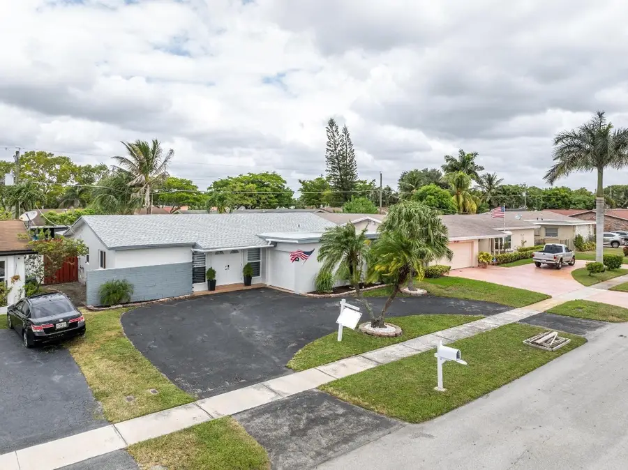 9511 NW 21st Manor, Sunrise, FL 33322 - Image #3