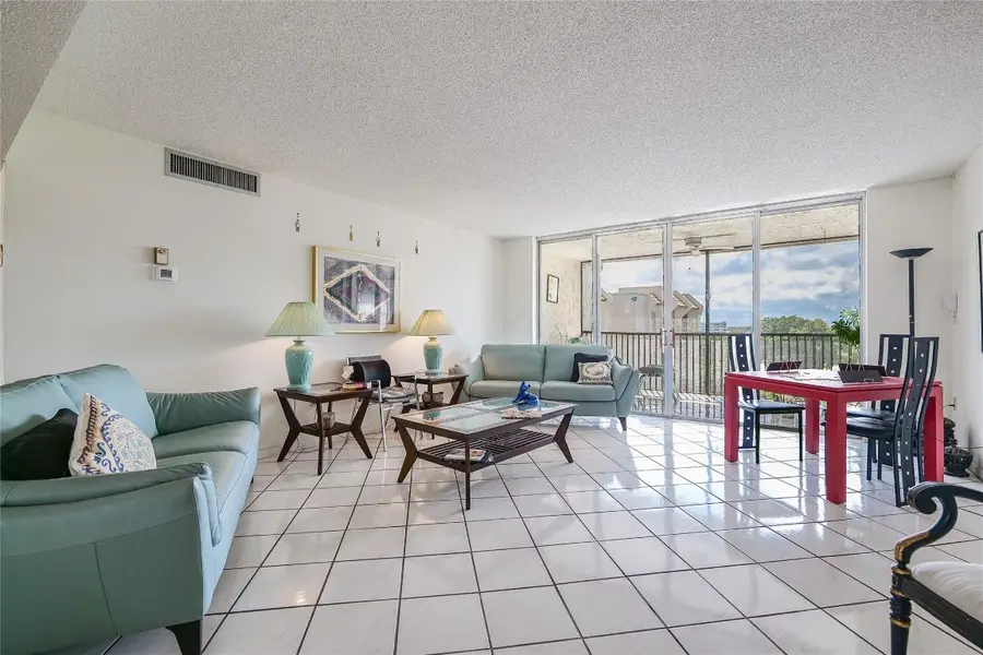 3910 Inverrary Boulevard #805-B, Lauderhill, FL 33319 - Image #3