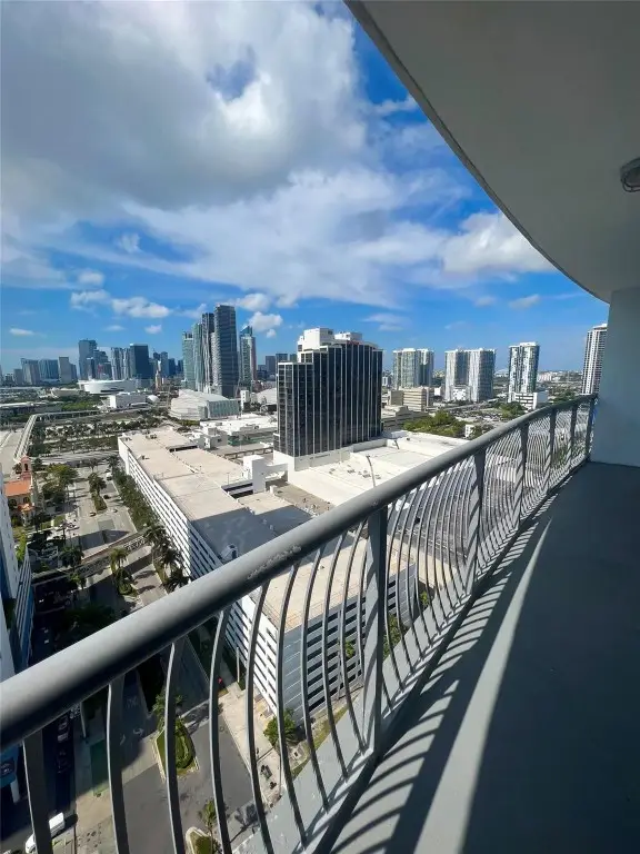 1750 N Bayshore Drive #2606, Miami, FL 33132 - Image #3