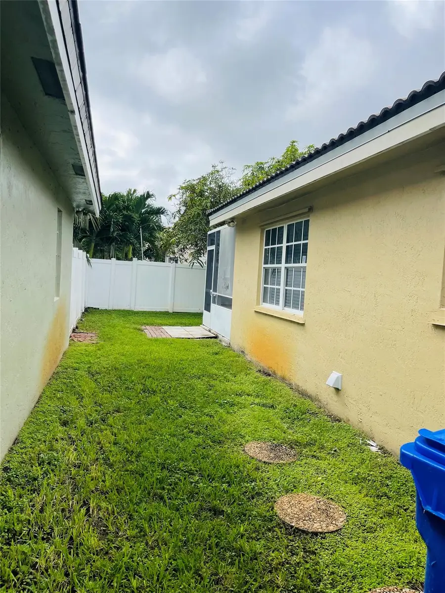 17682 SE 5, Pembroke Pines, FL 33029 - Image #3