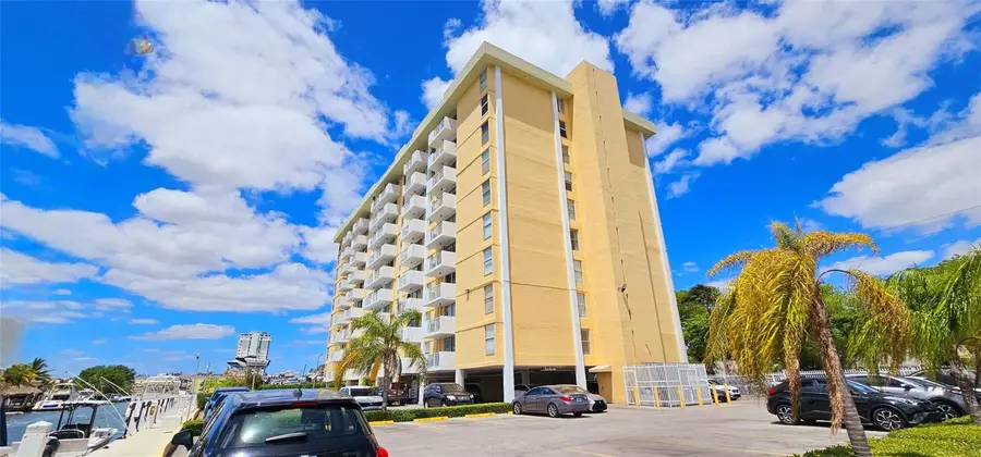 2000 NE 135th Street #605, North Miami, FL 33181 - Image #2