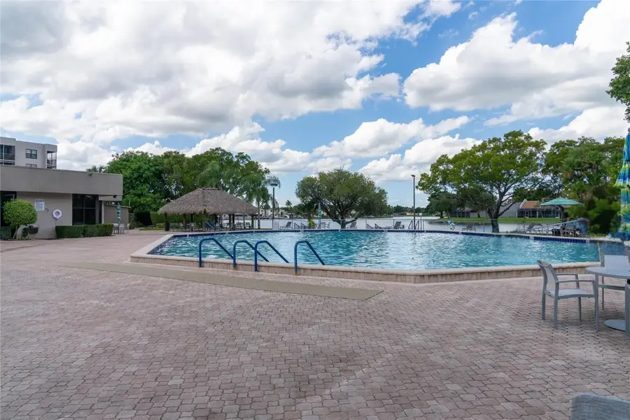 1101 Colony Point Circle #220, Pembroke Pines, FL 33026 - Image #2