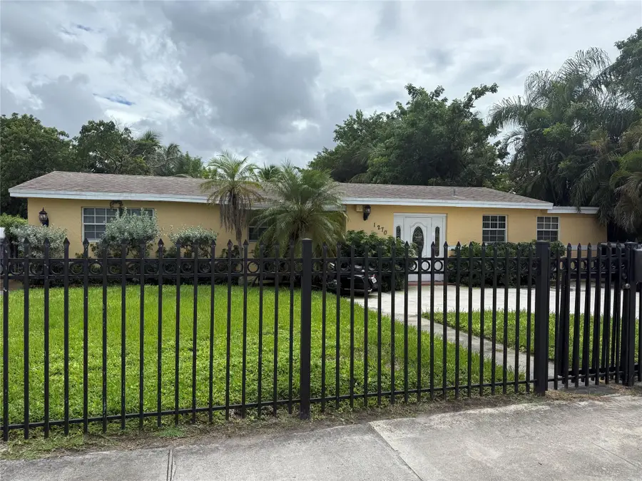 1270 NW 111th St, Miami, FL 33167 - Image #2