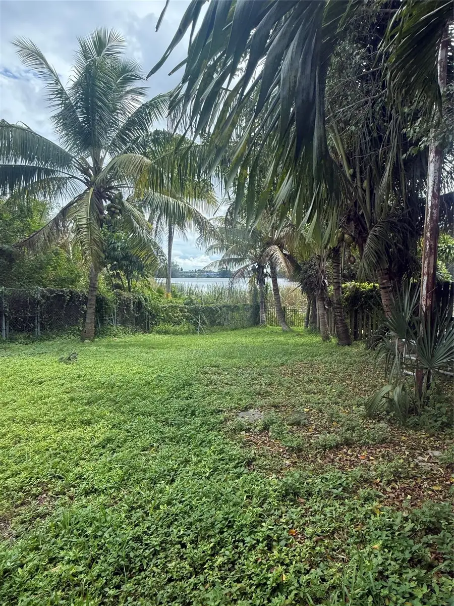 1270 NW 111th St, Miami, FL 33167 - Image #3