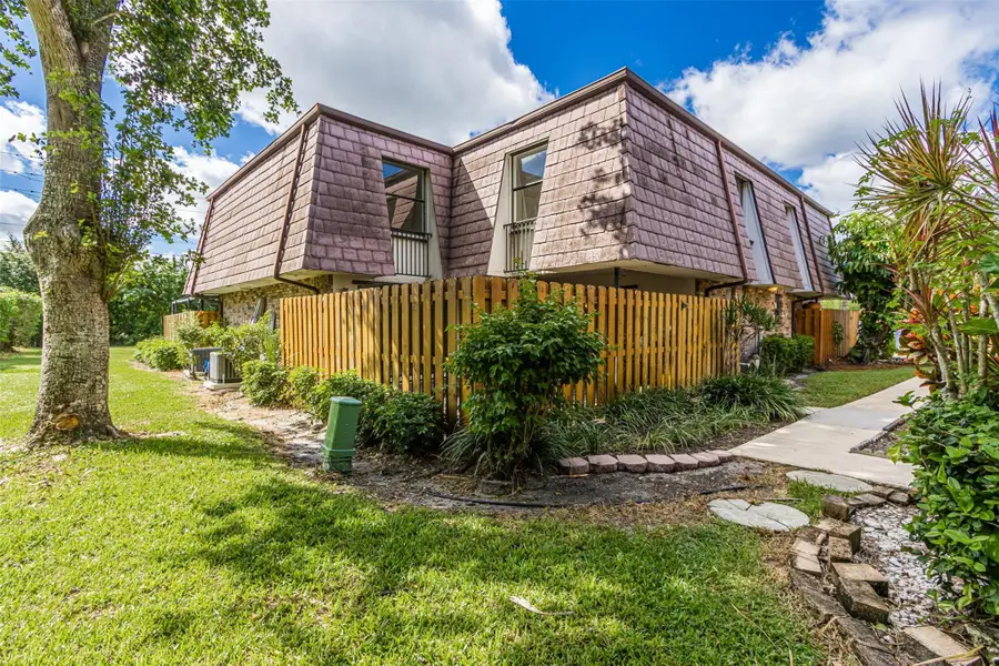 7546 Courtyard Run #E, Boca Raton, FL 33433 - Image #3