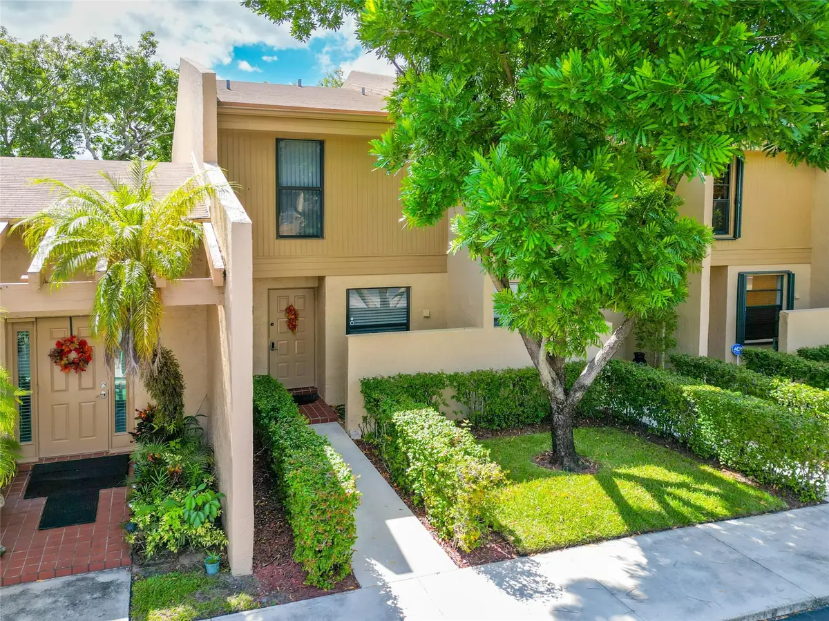 1424 NW 97th Ter #280, Pembroke Pines, FL 33024 - Image #1