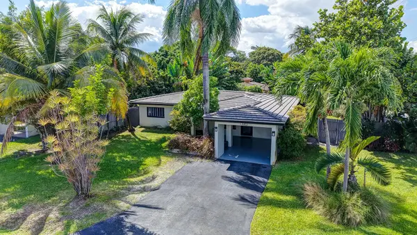 3281 NE 15th Ave, Oakland Park, FL 33334