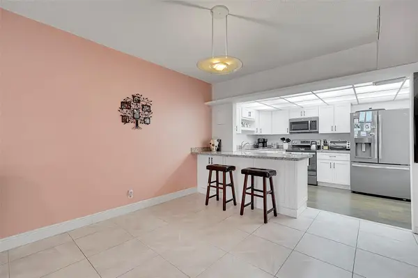 2774 S University Dr #10A, Davie, FL 33328