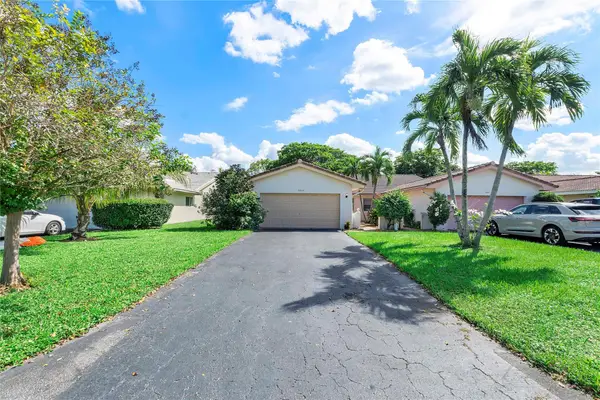 3013 NW 103rd Ln, Coral Springs, FL 33065