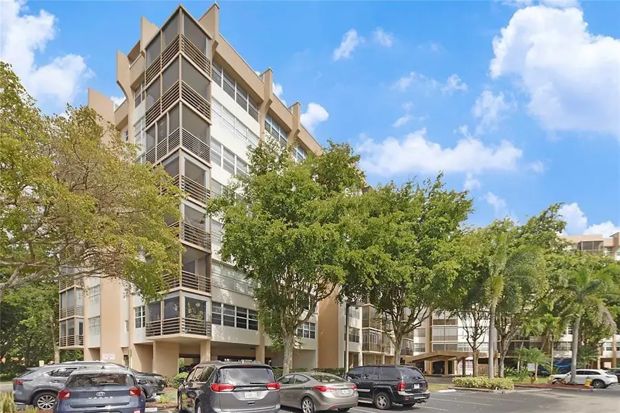 1400 Saint Charles Place #616, Pembroke Pines, FL 33026 - Image #2