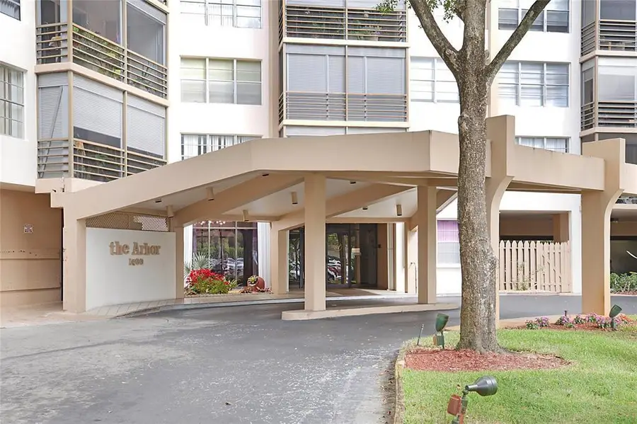 1400 Saint Charles Place #616, Pembroke Pines, FL 33026 - Image #3