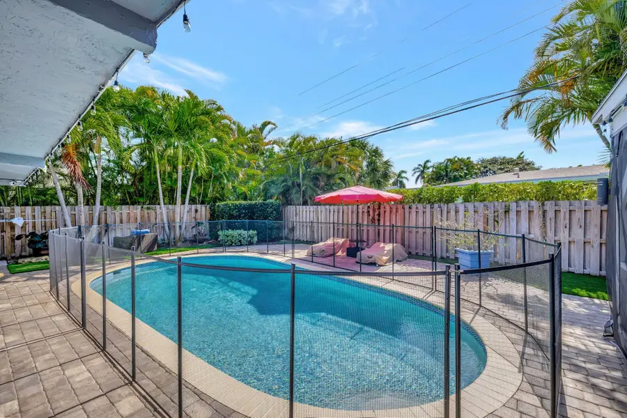 1163 NE 3rd Ave, Boca Raton, FL 33432 - Image #3