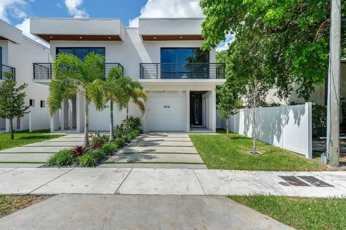 921 NE 17th Ter #A, Fort Lauderdale, FL 33304 - Image #1