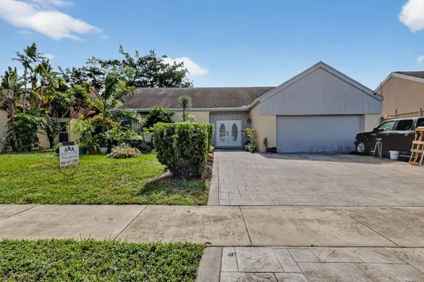 9240 S Cypress Cir, Miramar, FL 33025