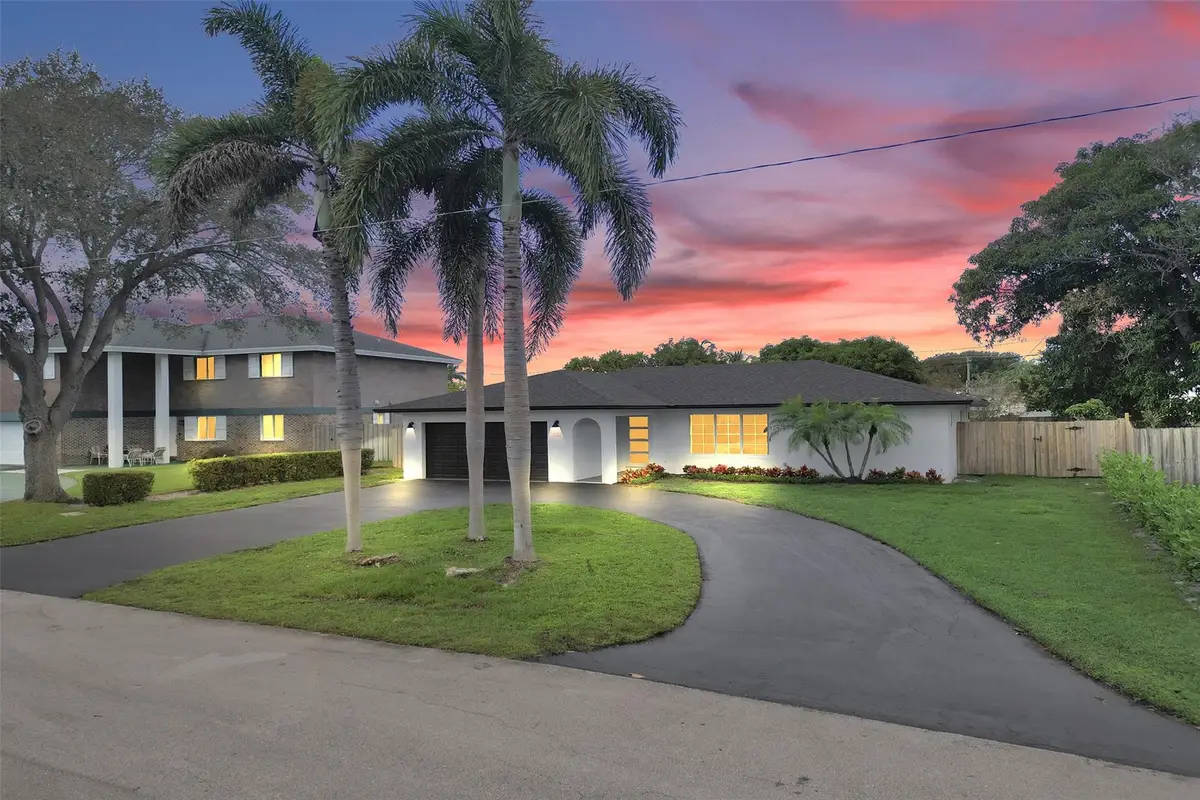 632 Ibis Dr, Delray Beach, FL 33444 - Image #1