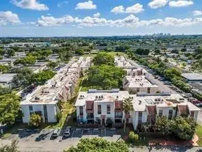 1744 NW 55th Ave #102, Lauderhill, FL 33313
