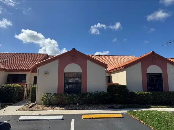 84 Centennial Ct, Deerfield Beach, FL 33442