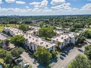 1794 NW 55th Ave #203, Lauderhill, FL 33313