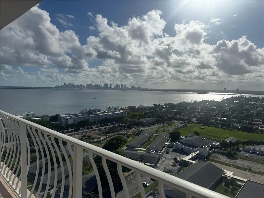 7601 E Treasure Dr #2403, North Bay Village, FL 33141 - Image #2