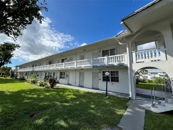 165 NE 203rd Ter #C29, Miami, FL 33179