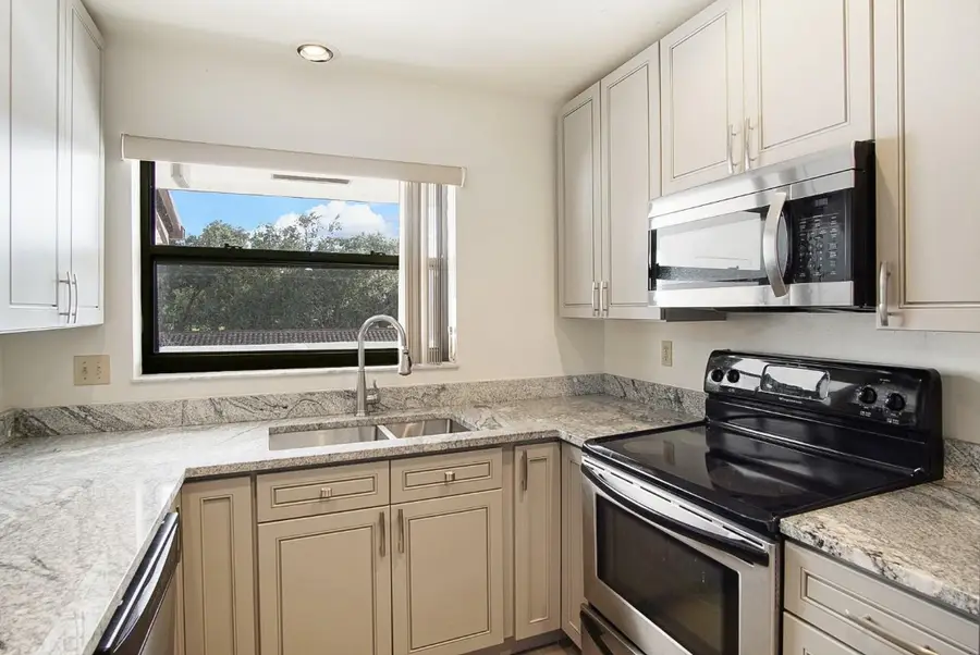 6021 SE Landing Way #7, Stuart, FL 34997 - Image #3