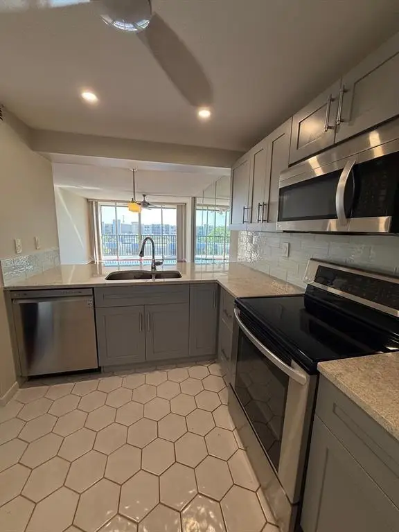 9 Royal Palm Way #6040, Boca Raton, FL 33432 - #1