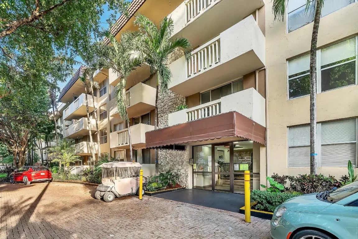 1800 Sans Souci Boulevard #304, North Miami, FL 33181 - Image #1