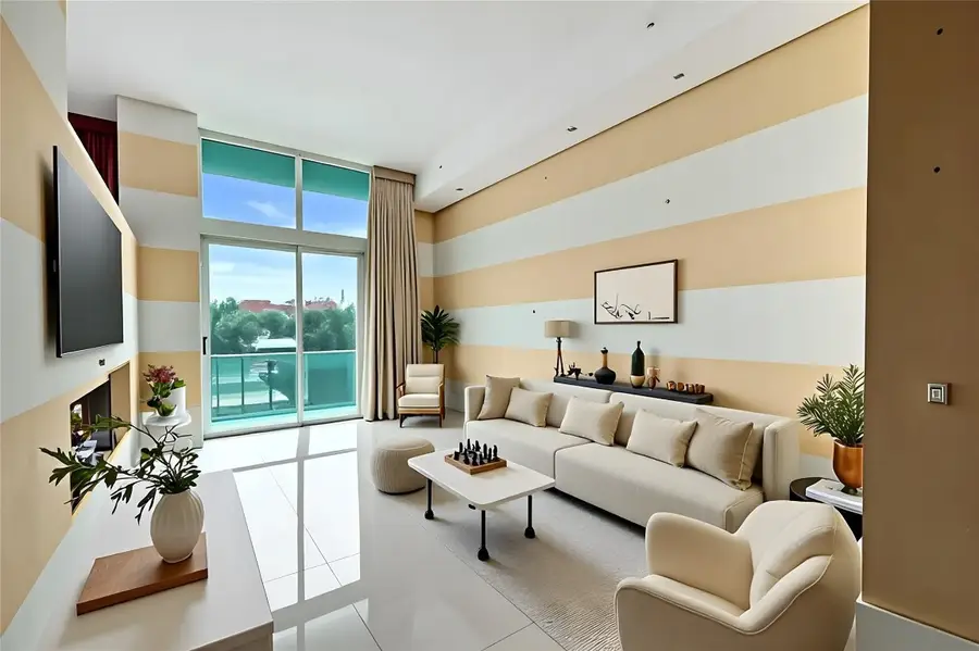 1900 N Bayshore Drive #715, Miami, FL 33132 - Image #3