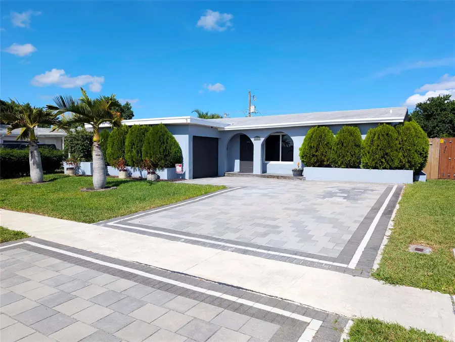 9041 NW 25th St, Sunrise, FL 33322 - Image #3