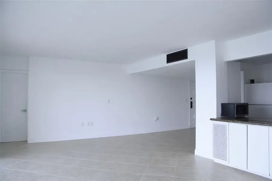 11111 Biscayne Blvd #1901, Miami, FL 33181 - Image #3