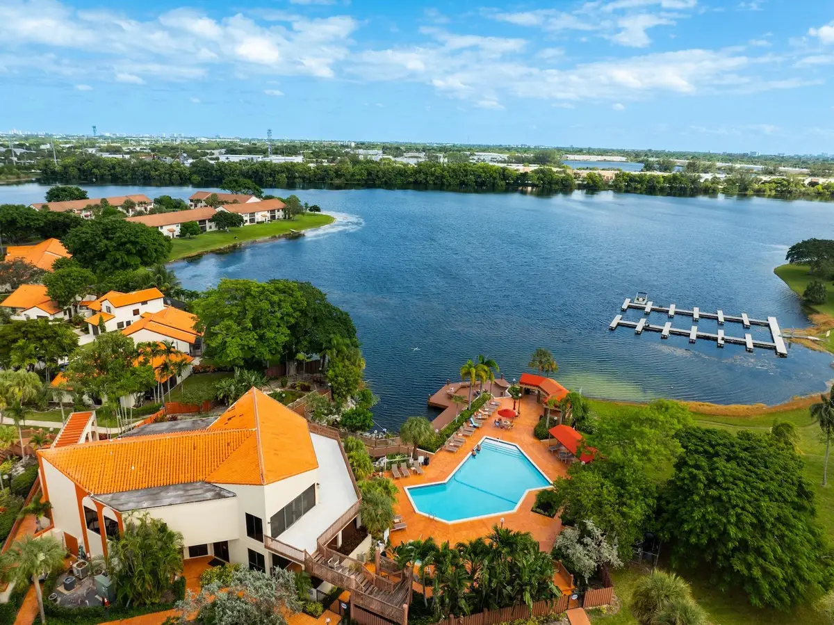 109 Liberty Ct #109, Deerfield Beach, FL 33442 - Image #1